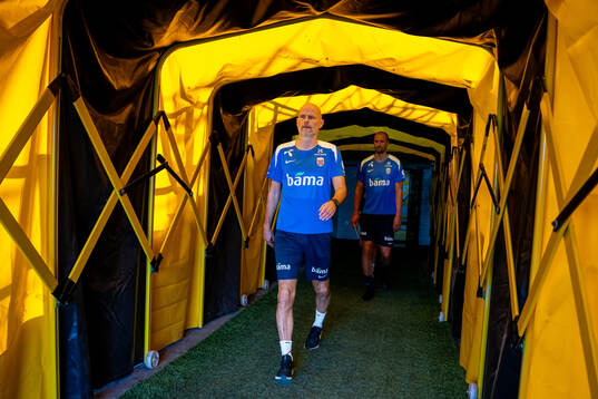 Ståle Solbakken, head coach, and Brede Hangeland, player