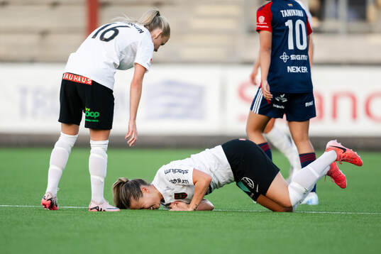 Brommapojkarnas Emma Engström har ont