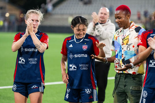 FC Rosengårds Emilia Larsson, Mai Kadowaki jublar