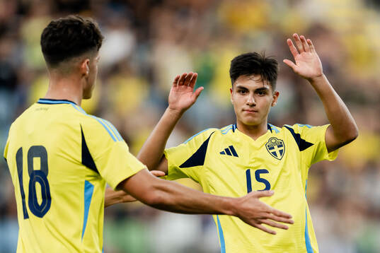 Matteo Perez Vinlöf of Sweden celebrates