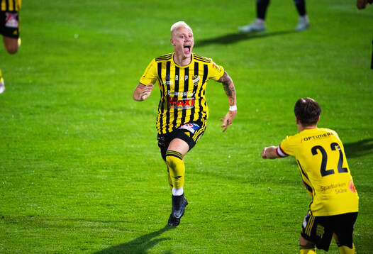 IFK Hässleholms Alexander Sjöström har gjort 2-0 och
