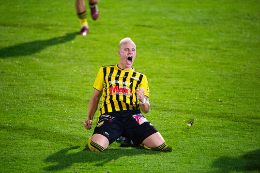 IFK Hässleholms Alexander Sjöström har gjort 2-0 och