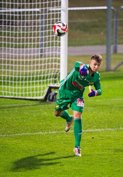 IFK Hässleholms 18-årige målvakt Alve Lind i matchen i