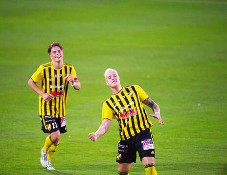 IFK Hässleholms Alexander Sjöström har gjort 1-0 och