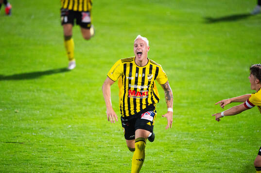 IFK Hässleholms Alexander Sjöström har gjort 2-0 och