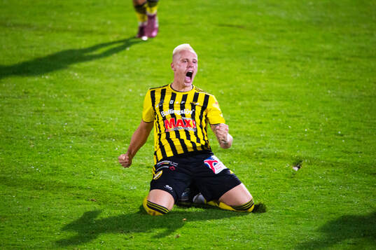 IFK Hässleholms Alexander Sjöström har gjort 2-0 och