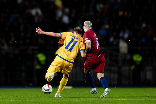 Yan Vorogovskiy of Kazakhstan and Aron Dønnum of Norway