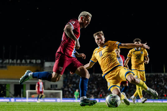 Aron Dønnum of Norway and Yan Vorogovskiy of Kazakhstan