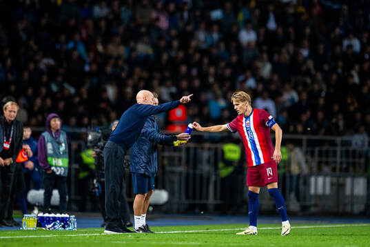 Ståle Solbakken, head coach of Norway, and Martin Ødegaard