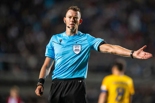 Referee Allard Lindhout
