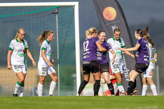 Valders Amanda Flatum jublar