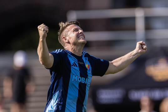 Djurgårdens Lucas Nilsson jublar