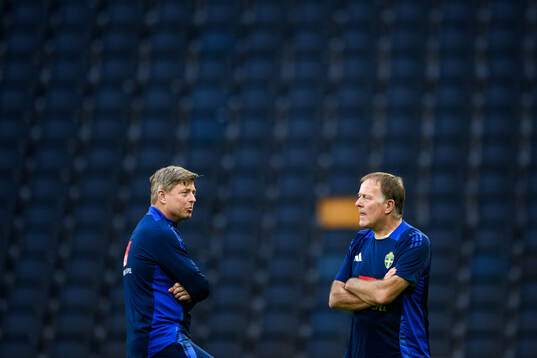 Head coach Jon Dahl Tomasson and assistant coach Remy