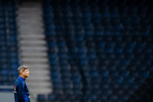 Head coach Jon Dahl Tomasson of the Swedish men's football