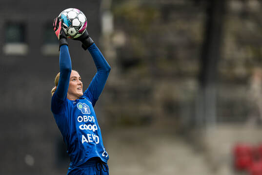 Selma Panengstuen of Kolbotn warms up