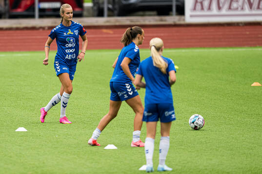Emma Braut Brunes of Kolbotn warms up