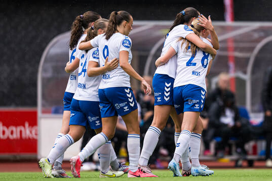 Ebba Lovisa Niss of Kolbotn celebrates