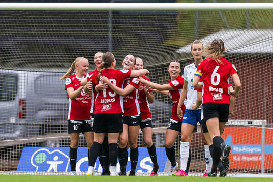 Vilde Vedeler of Arna-Bjørnar celebrates