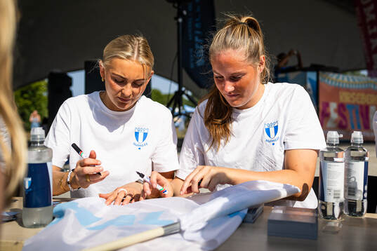 Beatrice Persson och Linnea Svensson