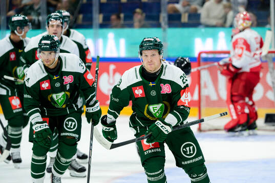 Oscar Steen of Färjestad  celebrates