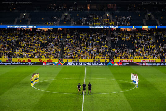 Players of Sweden and of Estonia