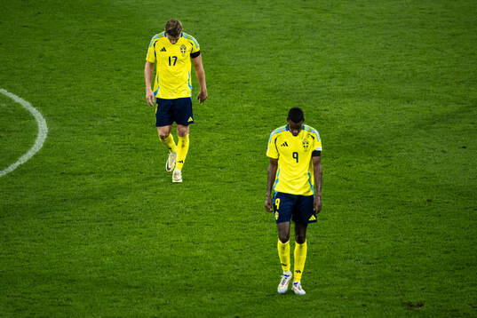 Viktor Gyökeres and Alexander Isak of Sweden