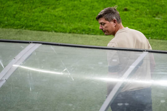 Head coach Jon Dahl Tomasson of Sweden