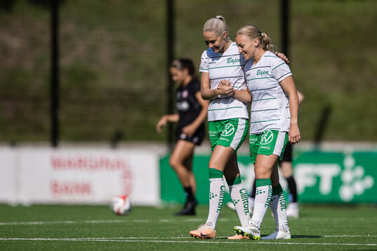 Hammarbys Alice Carlsson och Ellen Gibson