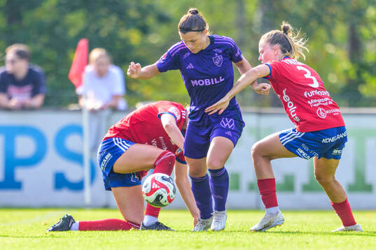 Djurgårdens Pauline Hammarlund och Vittsjös Julia Tunturi