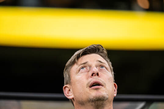 Head coach Jon Dahl Tomasson of Sweden