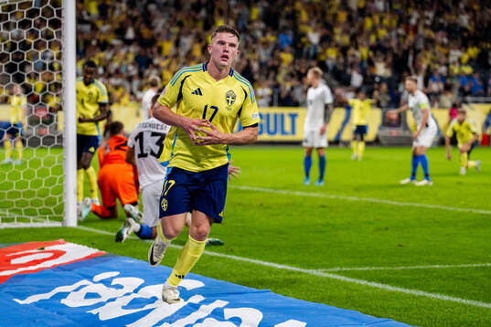 Viktor Gyökeres of Sweden celebrates the 1-0 goal
