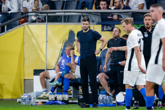 Head coach Jurgen Henn of Estonia