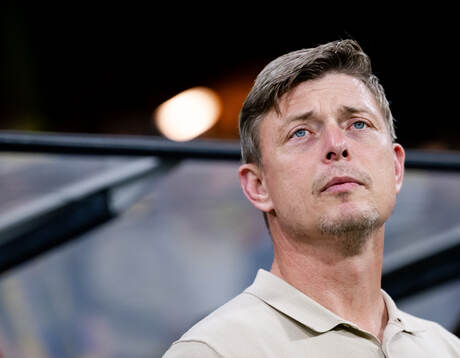 Head coach Jon Dahl Tomasson of Sweden