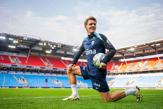 Bläddra bland fler bilder av Football, Nations League, Norway, training