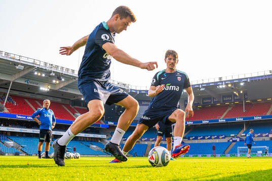 Alexander Sørloth and Sander Berge of the Norwegian