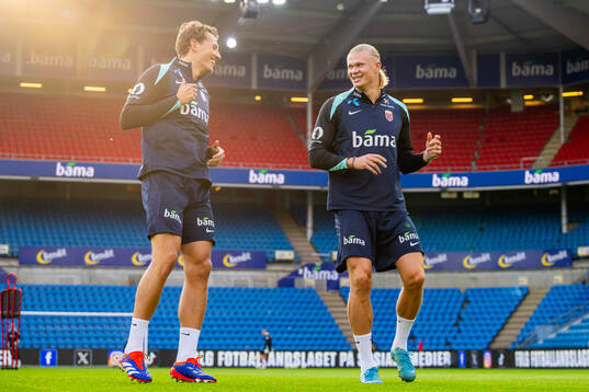 Sander Berge and Erling Braut Haaland of the Norwegian