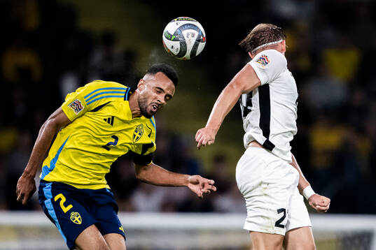 Alex Douglas of Sweden and Vlasiy Sinyavskiy of Estonia