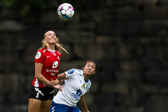 Bläddra bland fler bilder av Football, Toppserien, Arna-Bjørnar - Kolbotn