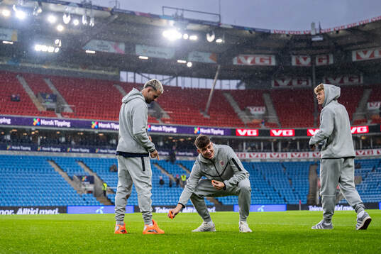 Aron Dønnum and Jørgen Strand Larsen of Norway