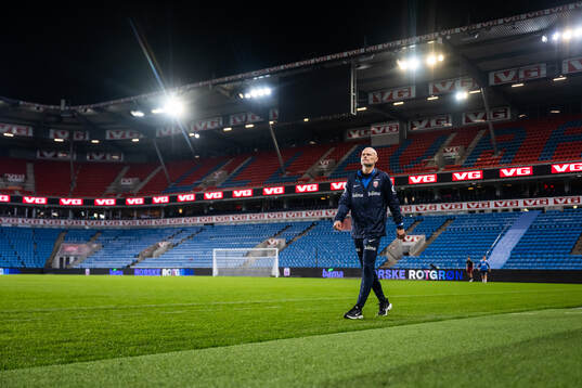 Head coach Ståle Solbakken of Norway