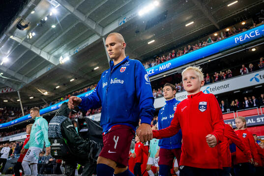Leo Skiri Østigård of Norway enters the pitch