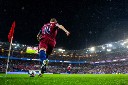 Martin Ødegaard of Norway takes a corner kick