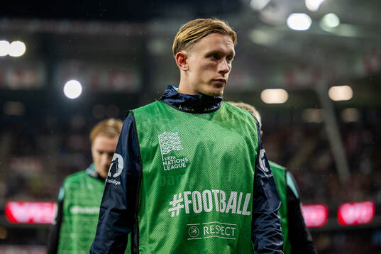 Marcus Holmgren Pedersen of Norway warms up