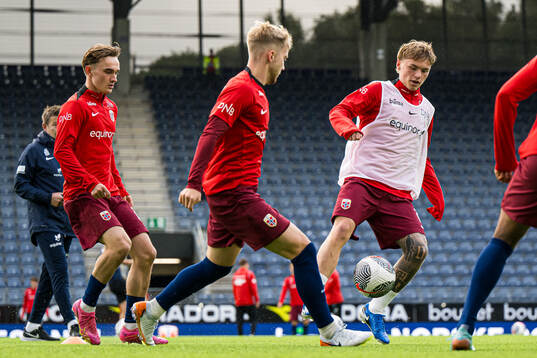 Isak Hansen-Aarøen of Norway warms up