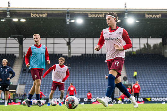 Mathias Johan Fjørtoft Løvik of Norway warms up