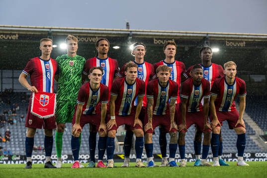 The starting eleven of Norway, from the top left; Sivert