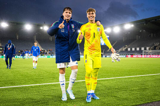 Sebastiano Desplanches of Italy celebrates