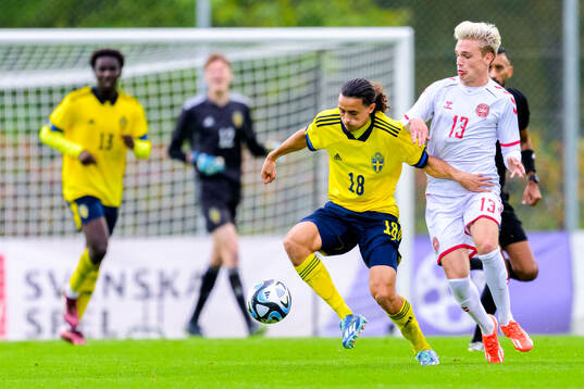 Amin Boudri of Sweden and Jeppe Kjær of Denmark