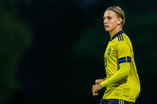 Linus Carlstrand of Sweden