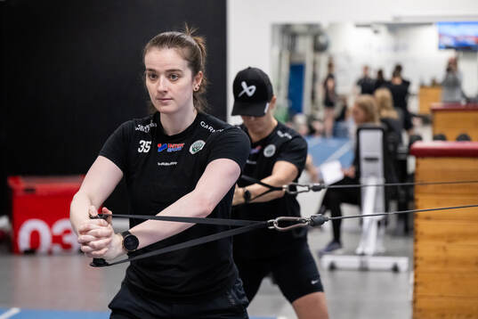 Målvakt Stephanie Neatby